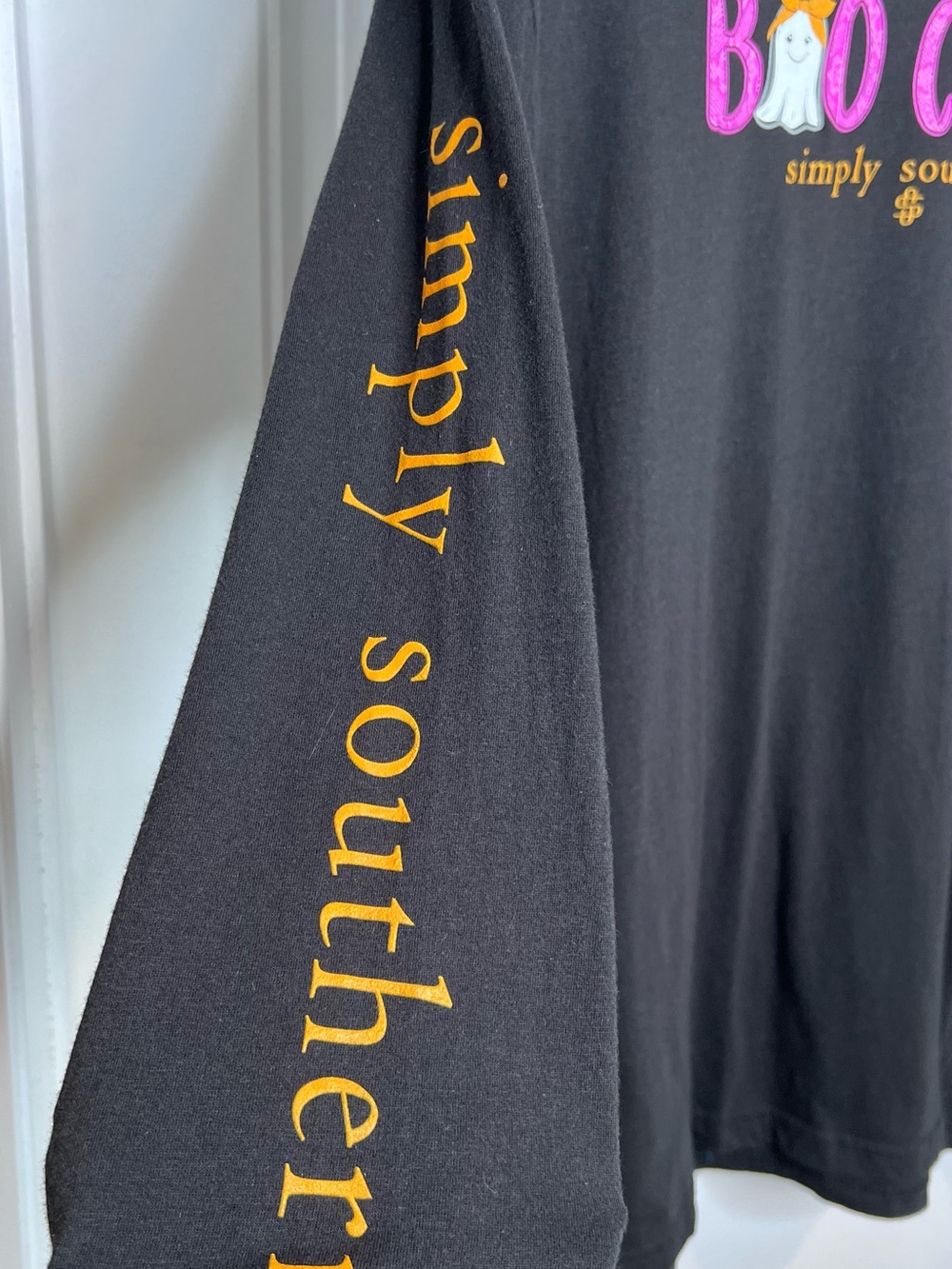 Simply Southern Black Long Sleeve Tee ‘Hey Boo’ Halloween Graphics. Size Small. - Picture 8 of 12
